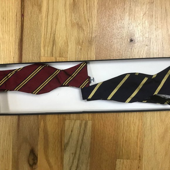 Brooks Brothers Bow Ties..New (Box) - Picture 2 of 3